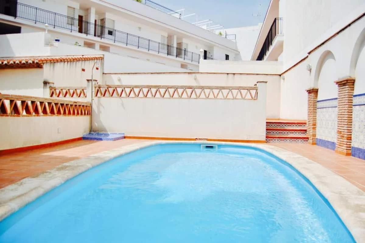 Fantastic 1 Bedroom Apartment In The Centre Of Нерха Екстер'єр фото